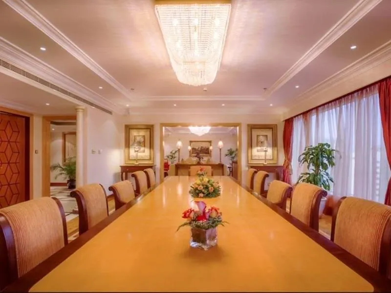 Corniche Hotel Abu Dhabi